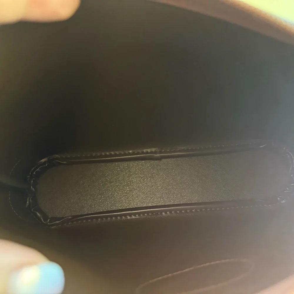 Burberrys Clutch - Picture 8 of 9